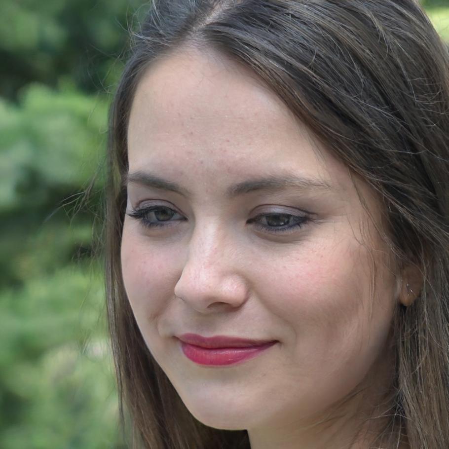 Portrait d'Inès Rousseau